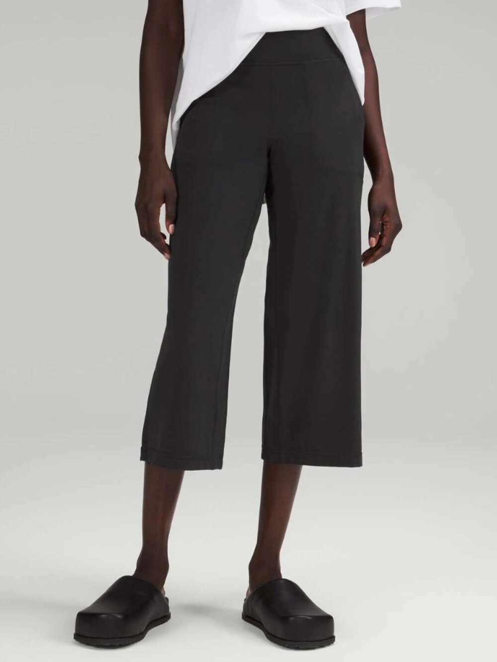Lululemon Women 12 Align High Rise Wide Leg Crop Pant Black Activewear Athletic